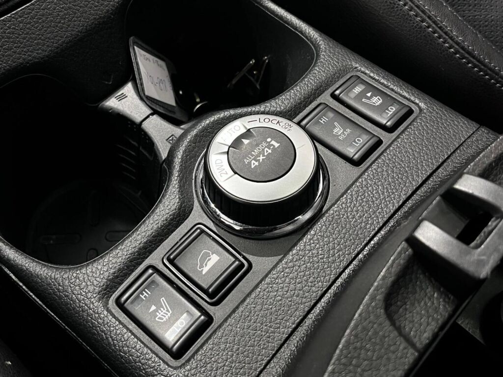 Nissan X-Trail 2018 Musta