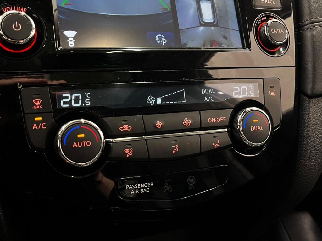 Nissan X-Trail 2018 Musta