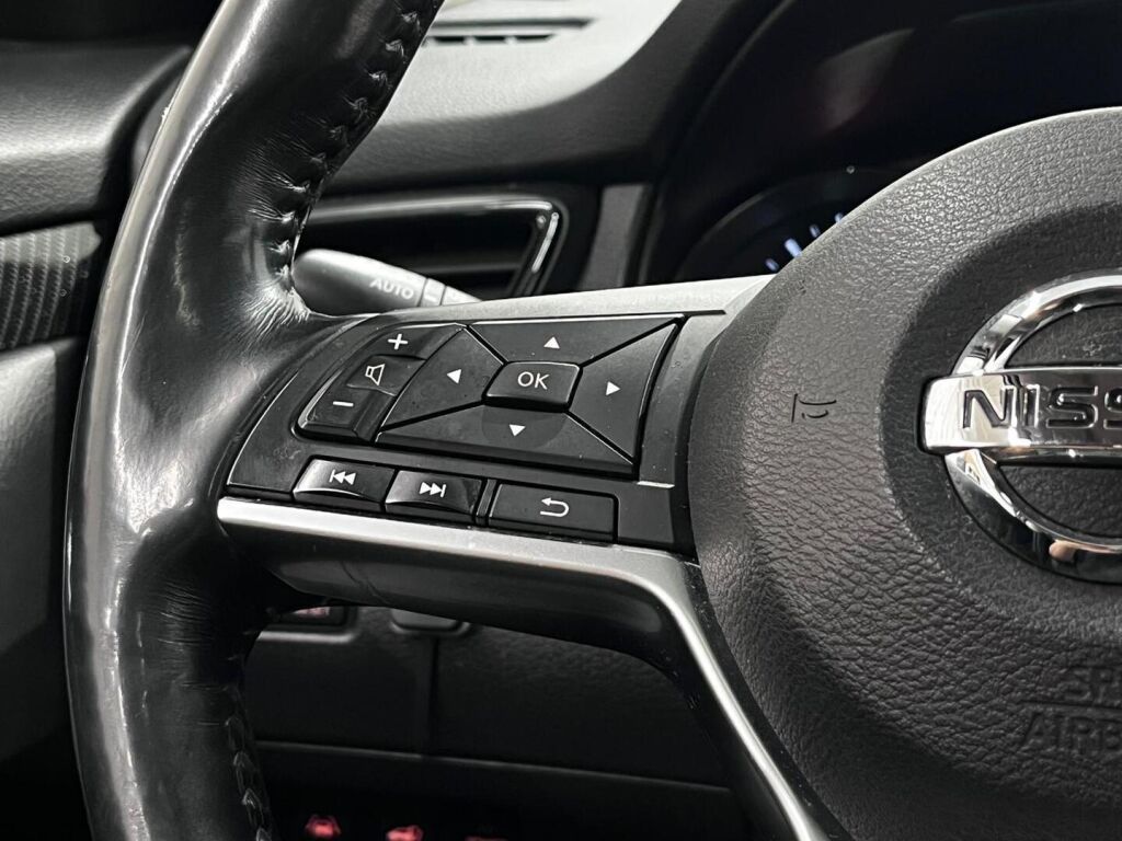 Nissan X-Trail 2018 Musta