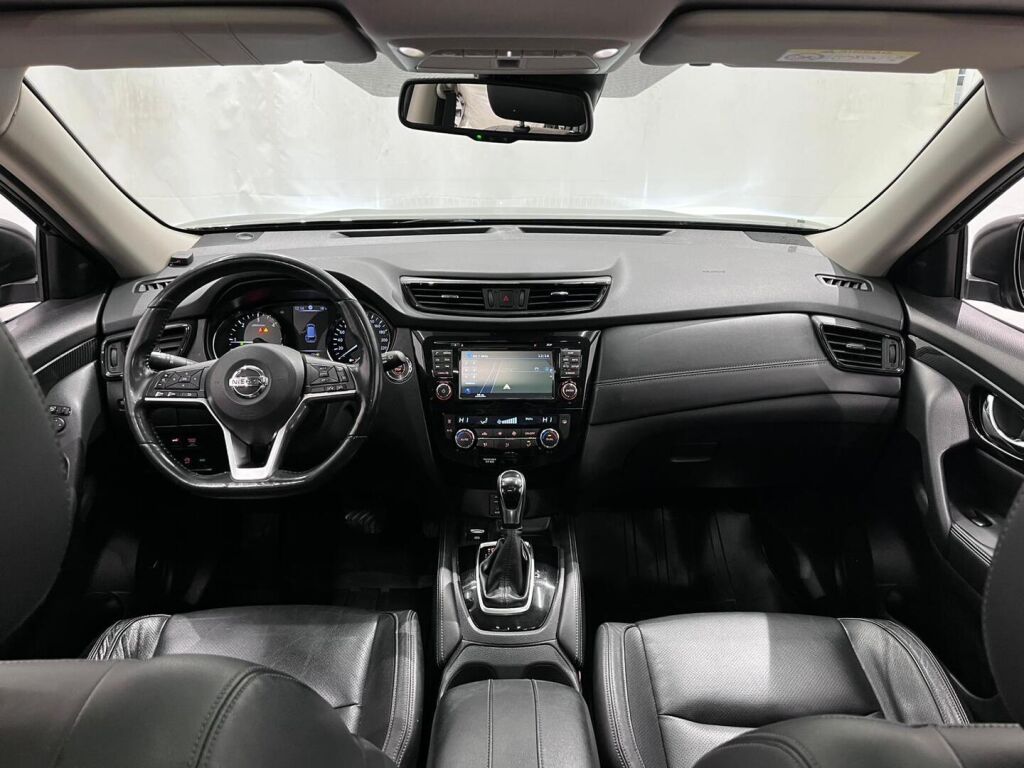 Nissan X-Trail 2018 Musta