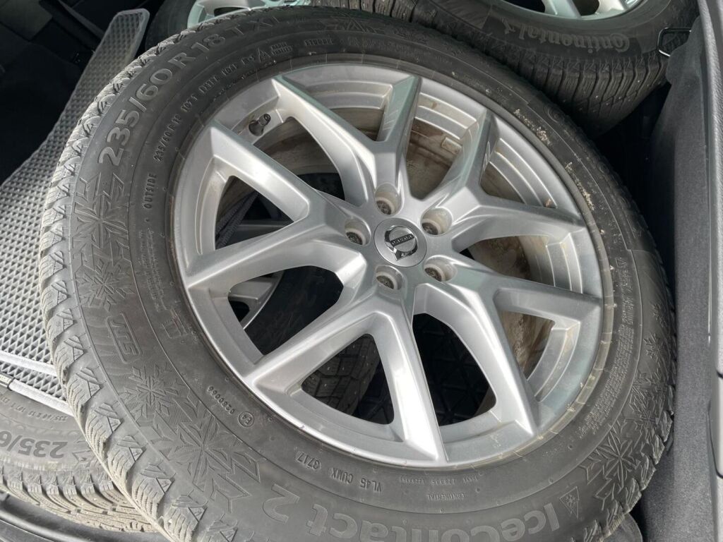 Volvo XC60 2018 Valkoinen