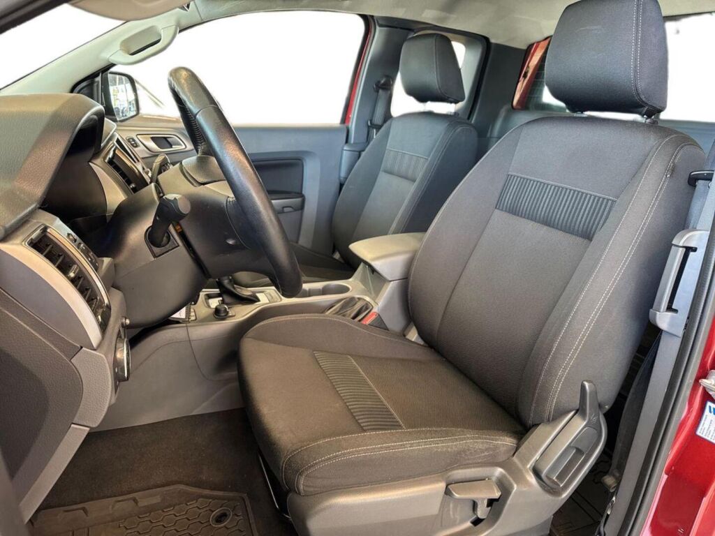 Ford Ranger 2018 Punainen