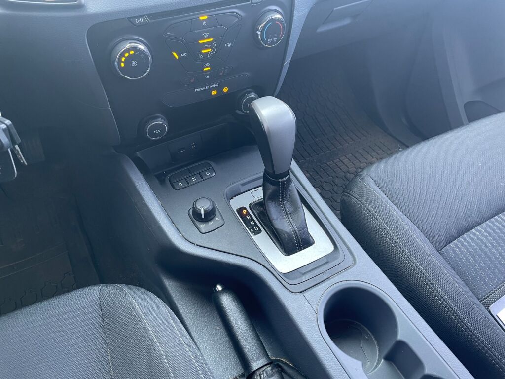 Ford Ranger 2018 Punainen