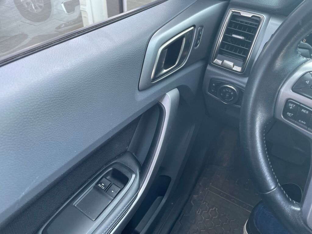 Ford Ranger 2018 Punainen