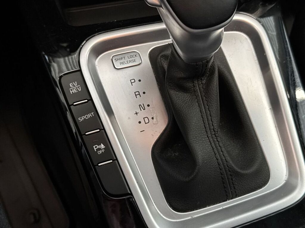 Kia XCeed 2021 Valkoinen