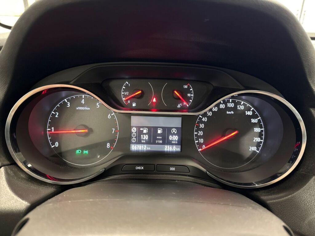 Opel Grandland X 2018 Musta
