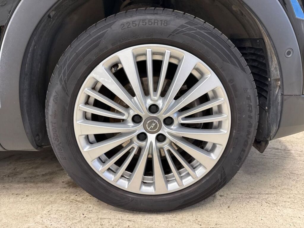 Opel Grandland X 2018 Musta