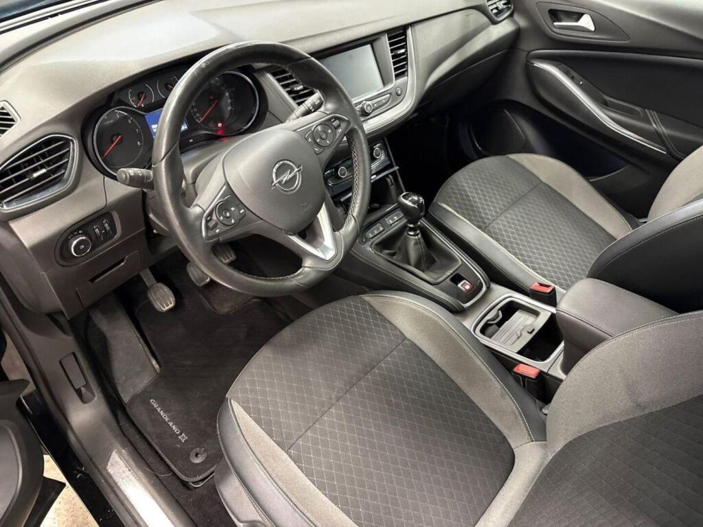 Opel Grandland X 2018 Musta