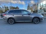 Mitsubishi Outlander PHEV 2018 Ruskea (beige)