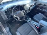 Mitsubishi Outlander PHEV 2018 Ruskea (beige)