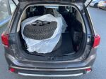Mitsubishi Outlander PHEV 2018 Ruskea (beige)