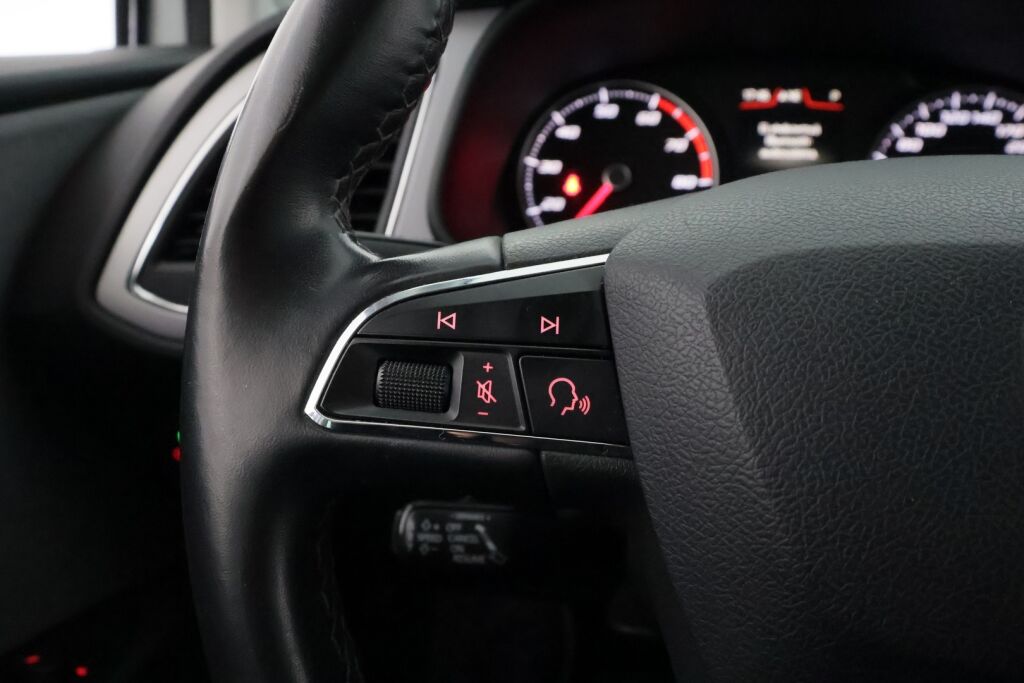 Seat Leon 2018 Valkoinen