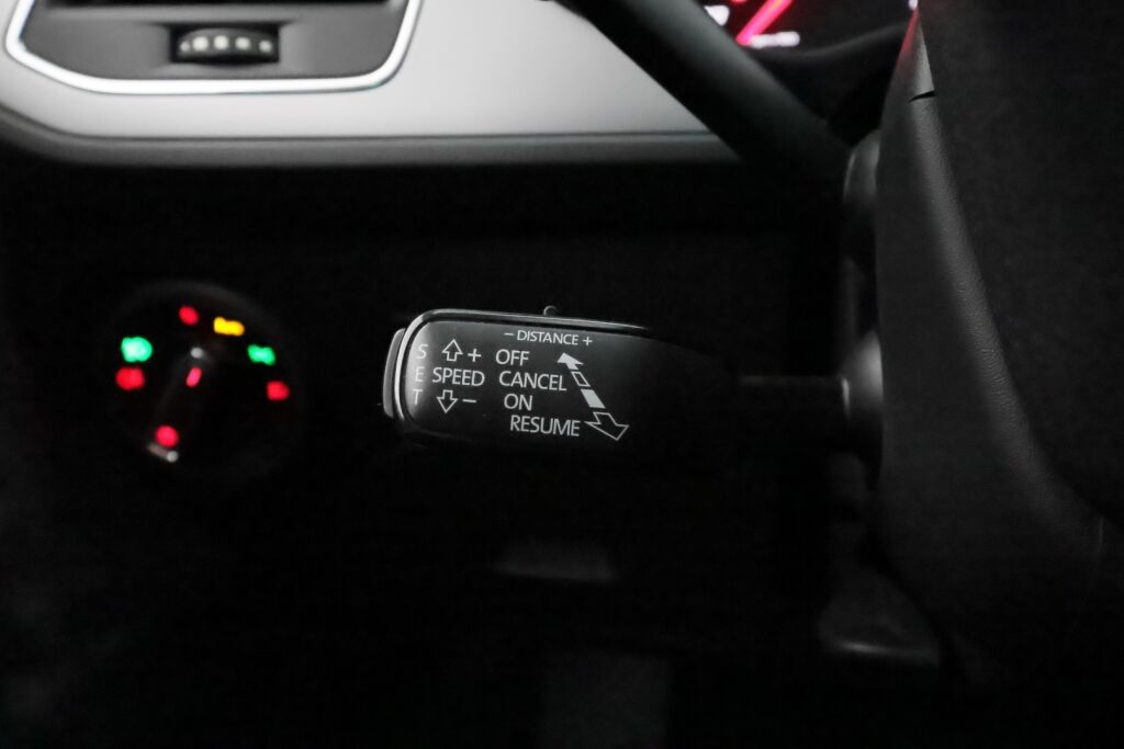 Seat Leon 2018 Valkoinen