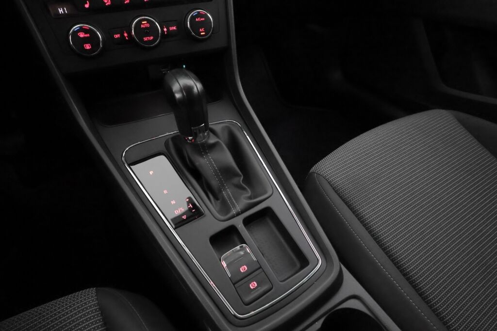 Seat Leon 2018 Valkoinen