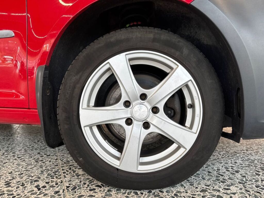 Volkswagen Caddy 2018 Punainen