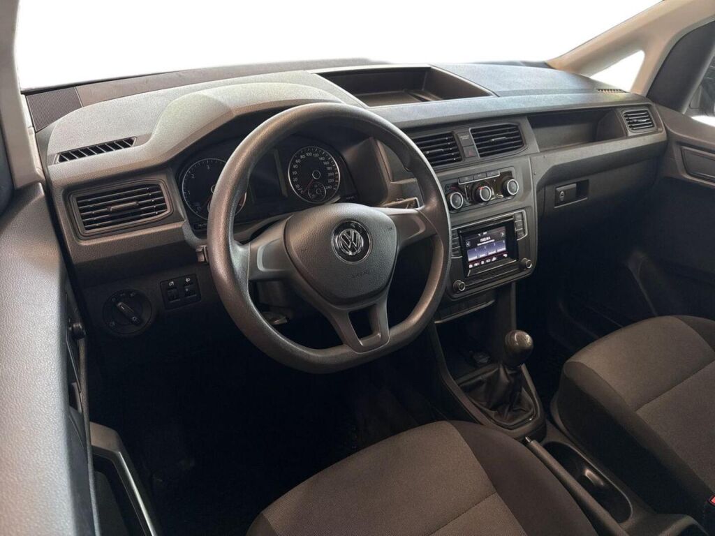 Volkswagen Caddy 2018 Punainen