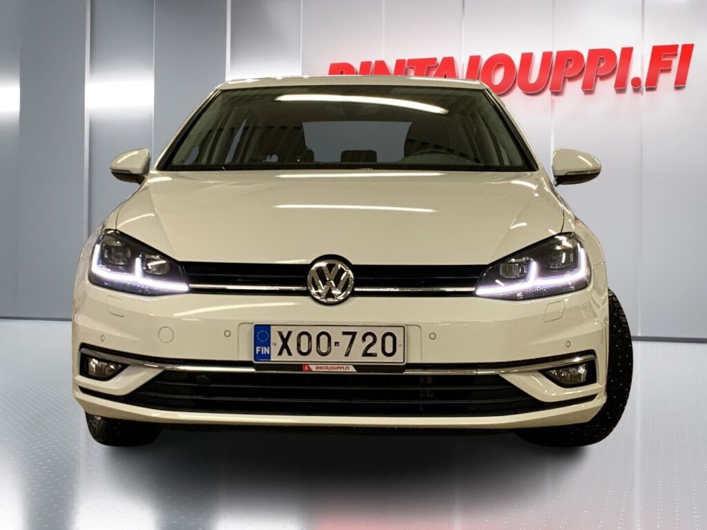 Volkswagen Golf 2018 Valkoinen