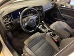 Volkswagen Golf 2018 Valkoinen