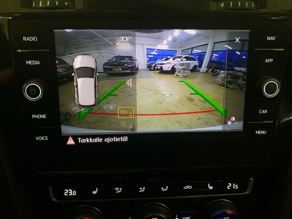 Volkswagen Golf 2018 Valkoinen