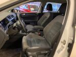Volkswagen Golf 2018 Valkoinen