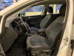 Volkswagen Golf 2018 Valkoinen