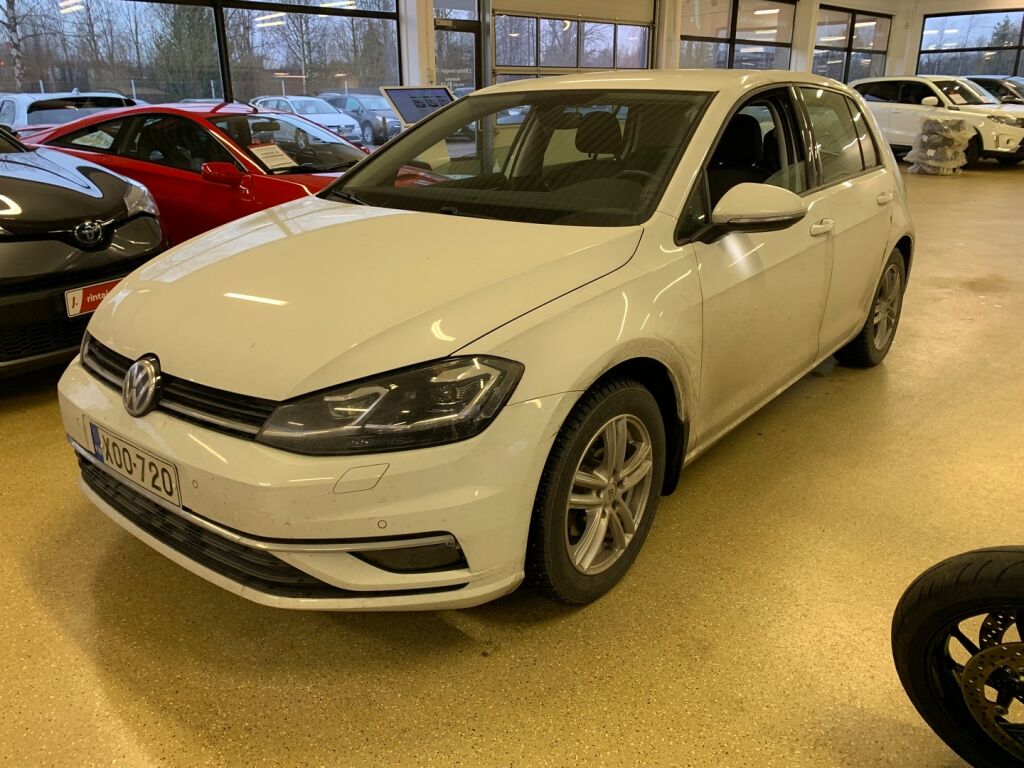 Volkswagen Golf 2018 Valkoinen
