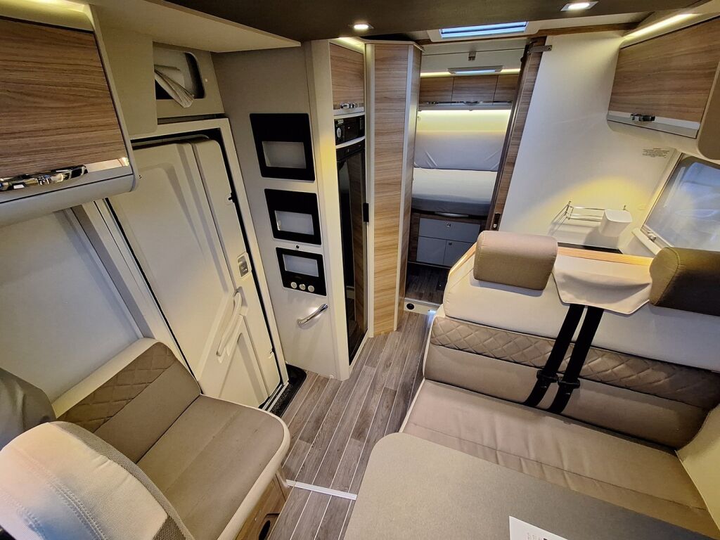 Adria Matrix Axess 600 SC 2018 Valkoinen