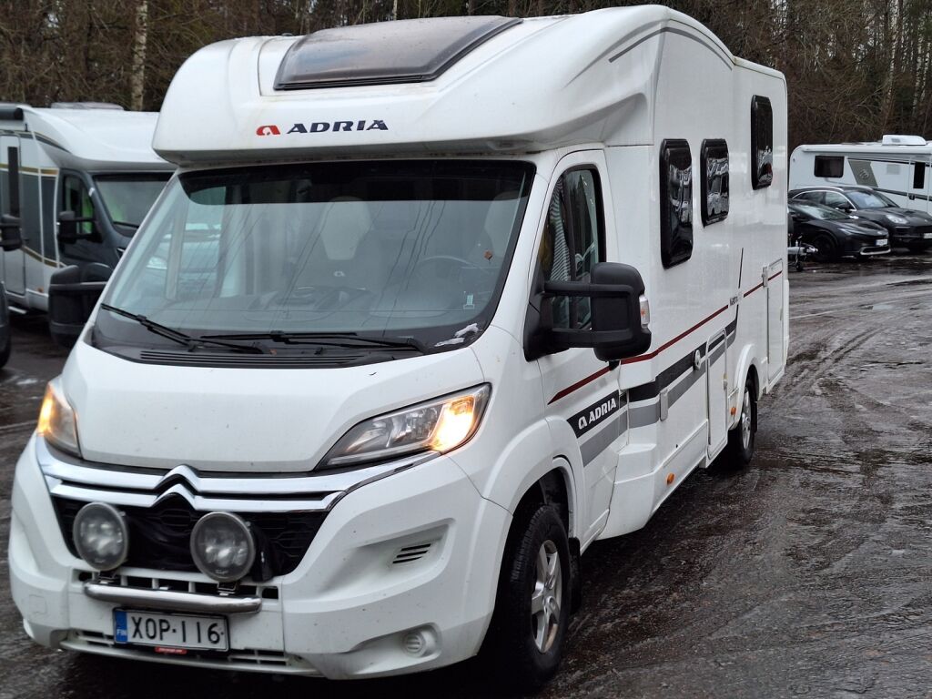 Adria Matrix Axess 600 SC 2018 Valkoinen