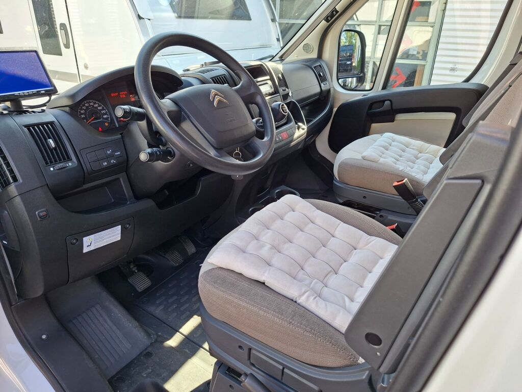 Adria Matrix Axess 600 SC 2018 Valkoinen