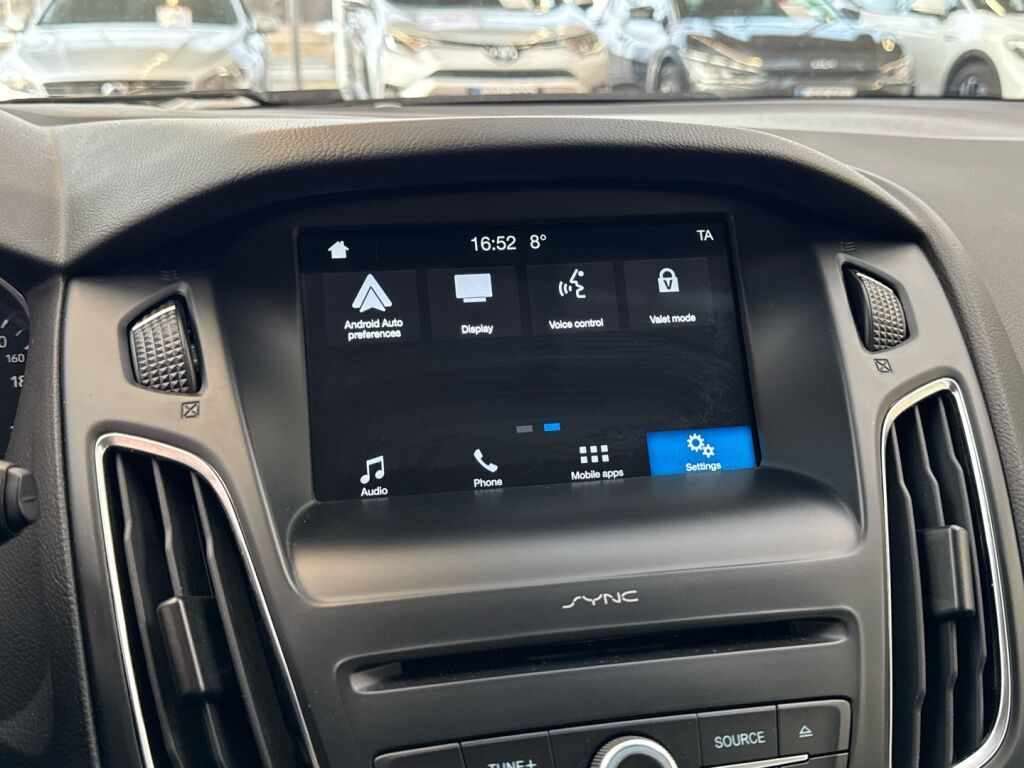 Ford Focus 2018 Sininen