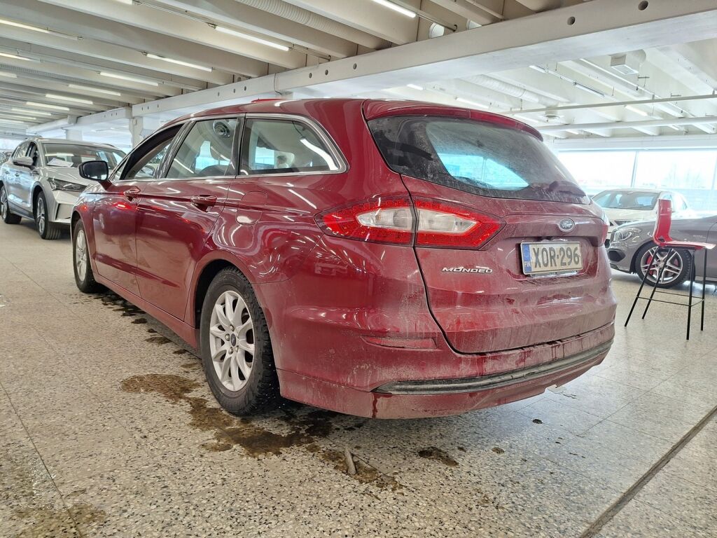 Ford Mondeo 2018 Punainen