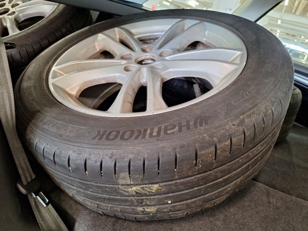 Ford Mondeo 2018 Punainen