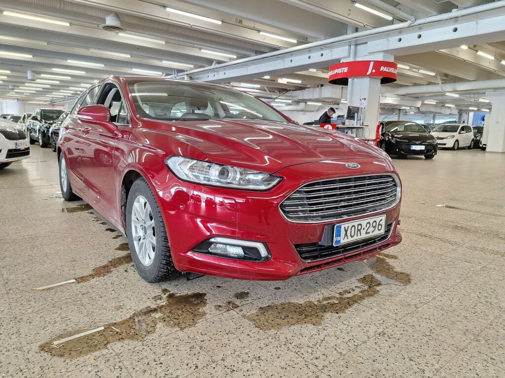 Ford Mondeo 2018 Punainen