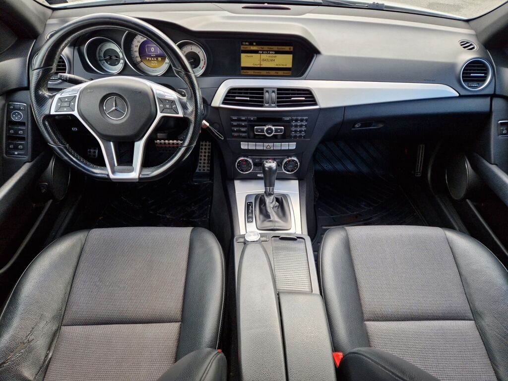 Mercedes-Benz C 2011 Valkoinen