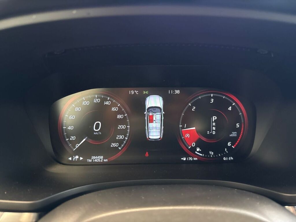 Volvo V60 2018 Valkoinen