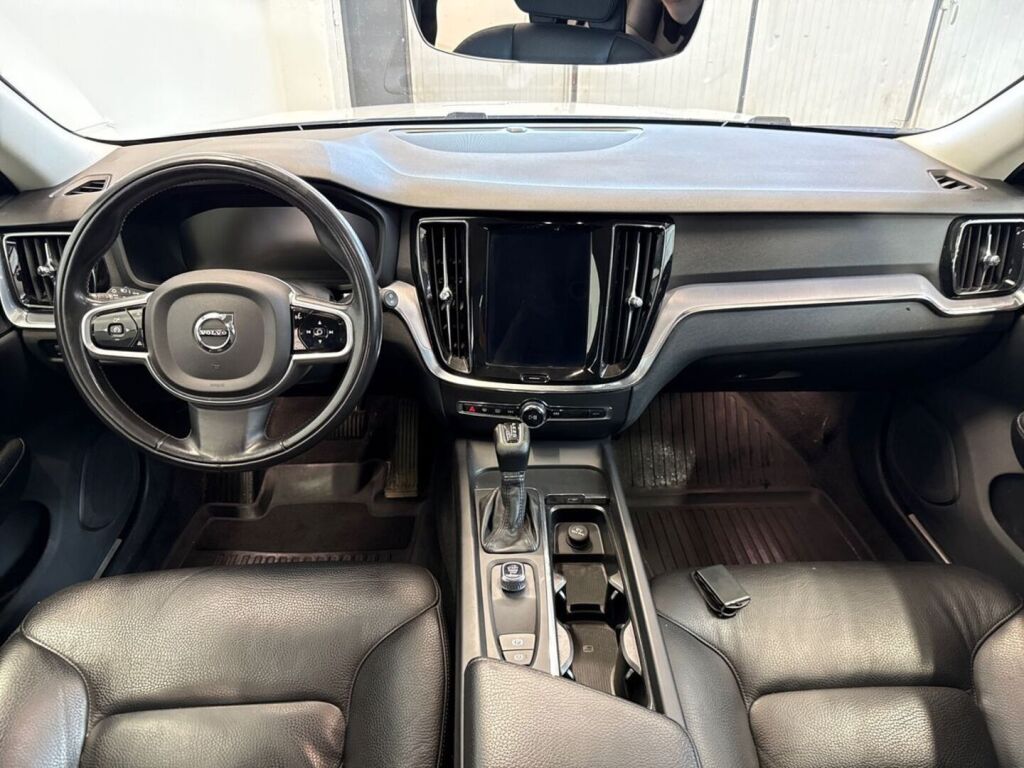 Volvo V60 2018 Valkoinen