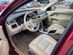 Volvo V70 2014 Punainen
