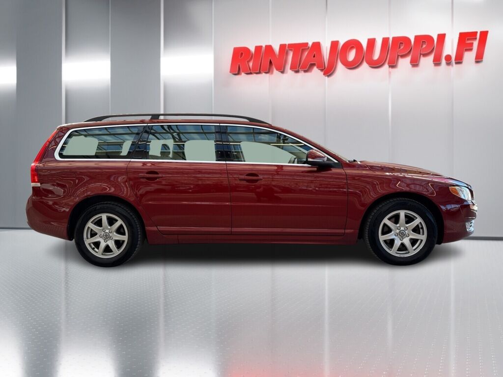 Volvo V70 2014 Punainen