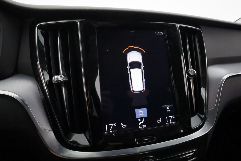 Volvo V60 2020 Valkoinen