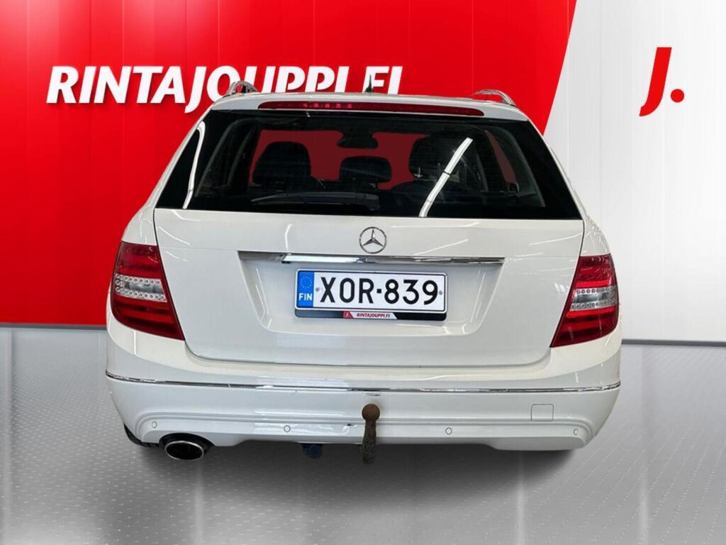 Mercedes-Benz C 2011 Valkoinen