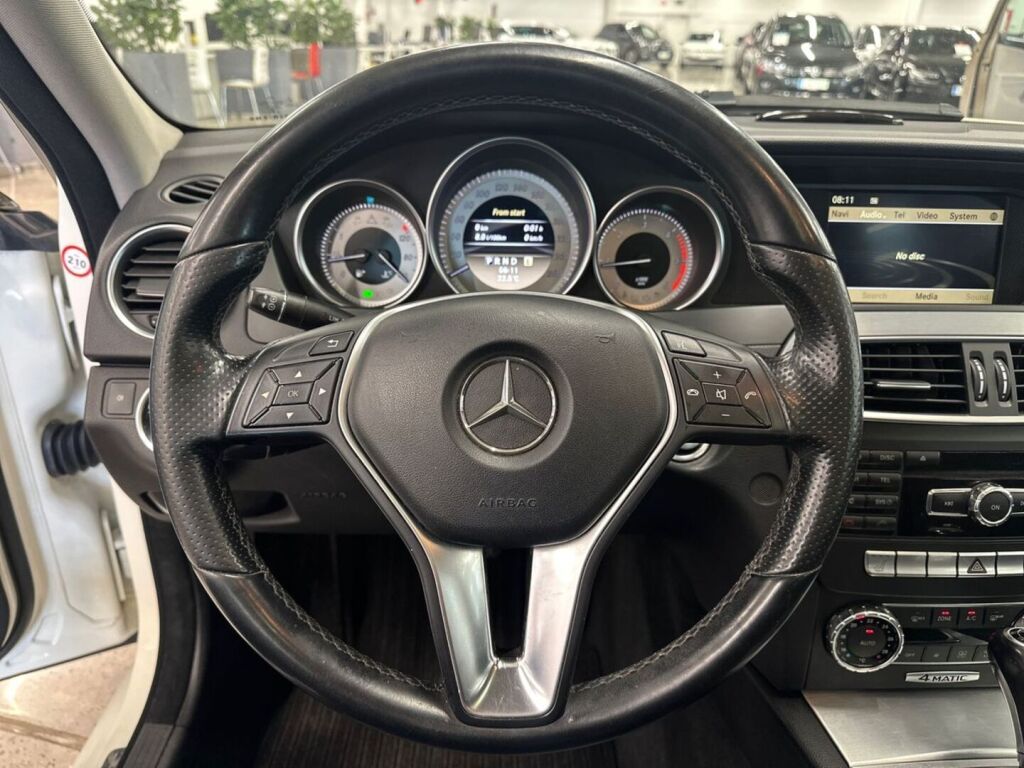 Mercedes-Benz C 2011 Valkoinen