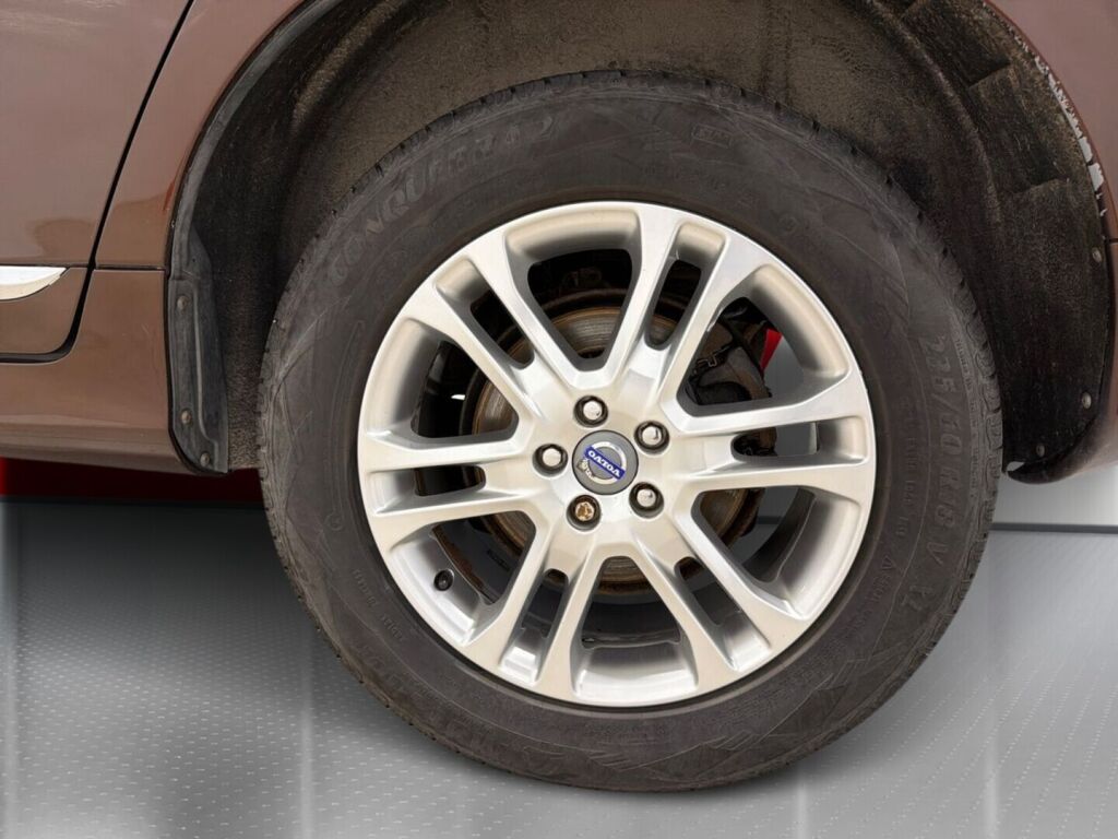 Volvo XC60 2014 Ruskea (beige)