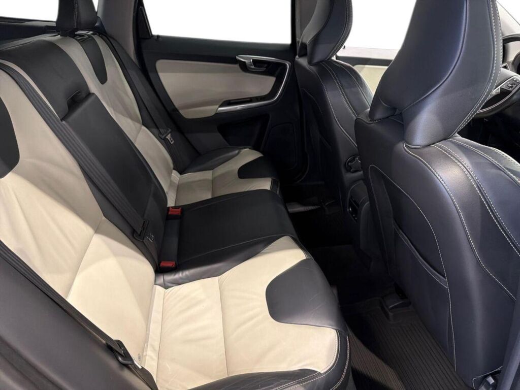 Volvo XC60 2014 Ruskea (beige)