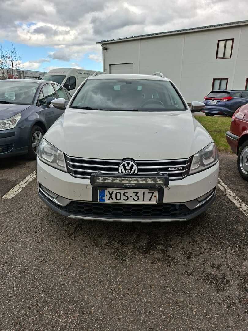 Volkswagen Passat 2013 Valkoinen