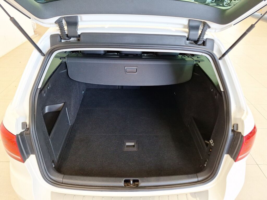 Volkswagen Passat 2013 Valkoinen