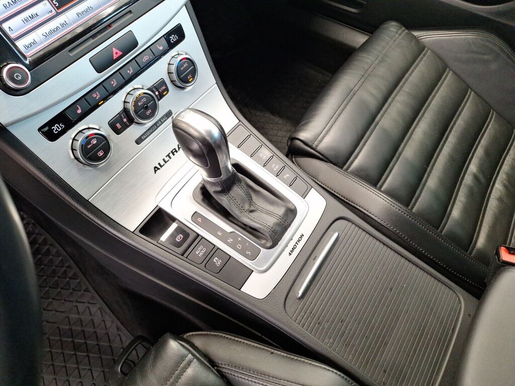 Volkswagen Passat 2013 Valkoinen