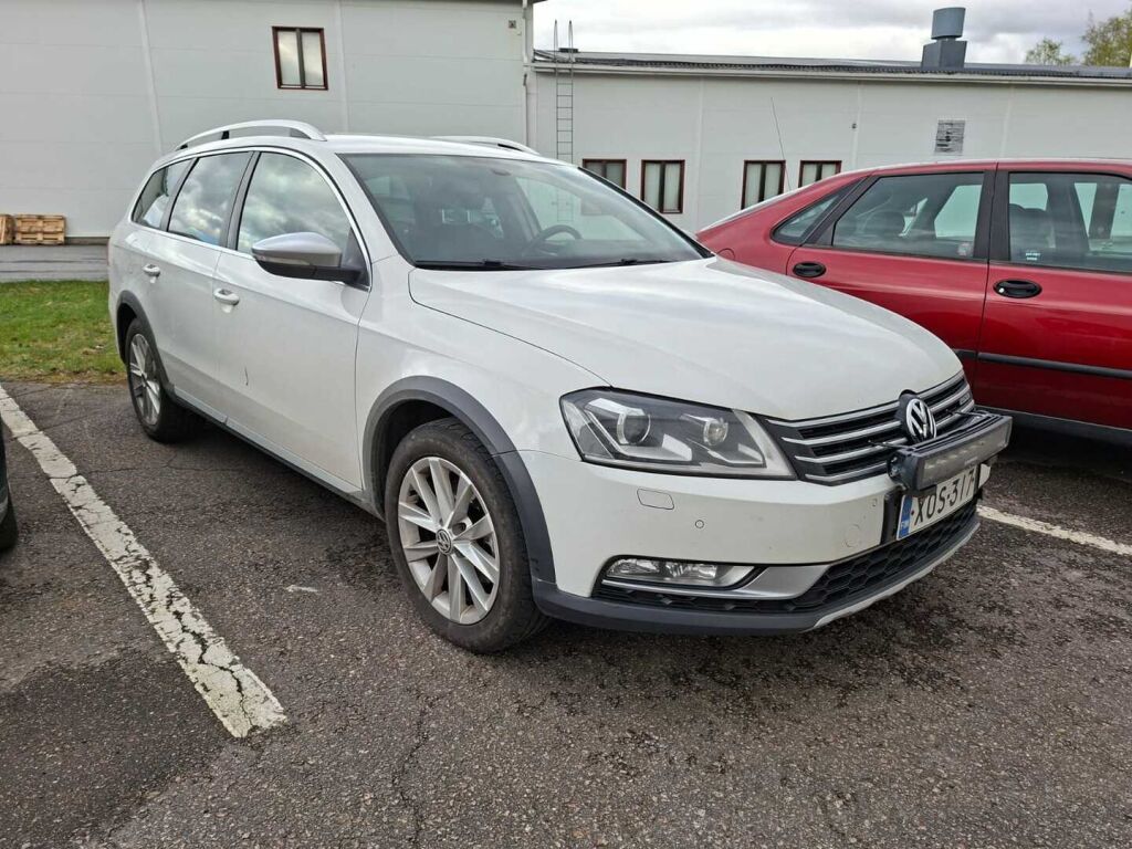 Volkswagen Passat 2013 Valkoinen
