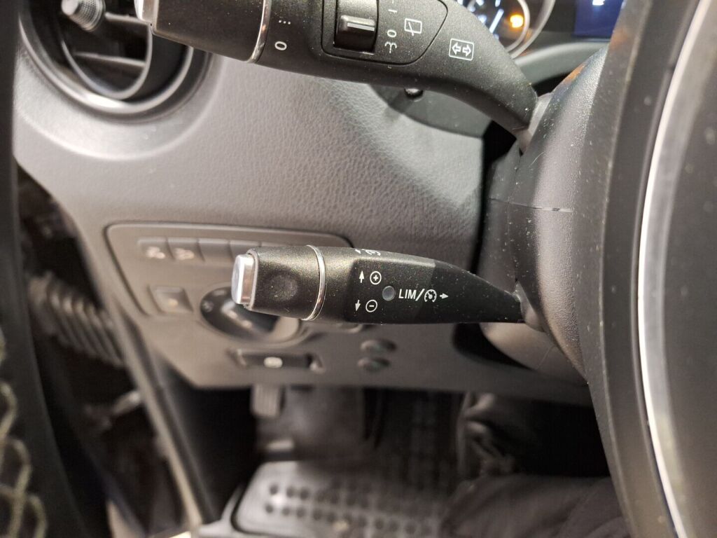 Mercedes-Benz Vito 2017 Sininen