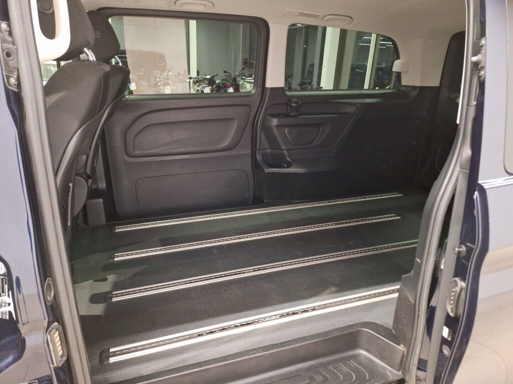 Mercedes-Benz Vito 2017 Sininen