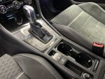 Volkswagen Golf 2018 Valkoinen